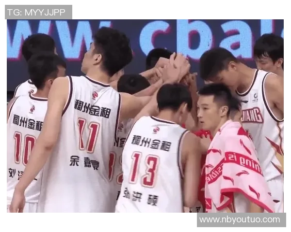 杭州羽毛球队在世锦赛积分榜上以52分稳居第一名展现强劲实力